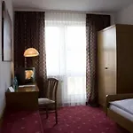 ألينا فيسبادن