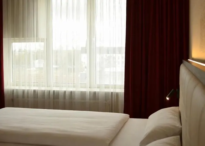 Отель Alina Висбаден